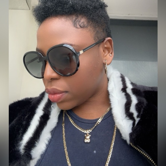 Authentic new Givenchy GV 7180/S-90 Sunglasses - Picture 10 of 14